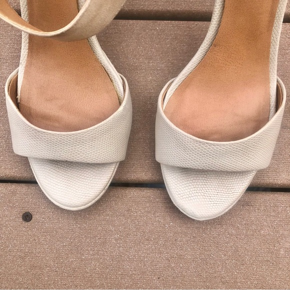 Steve Madden Cream Stiletto Sandal 9 - Picture 10 of 12